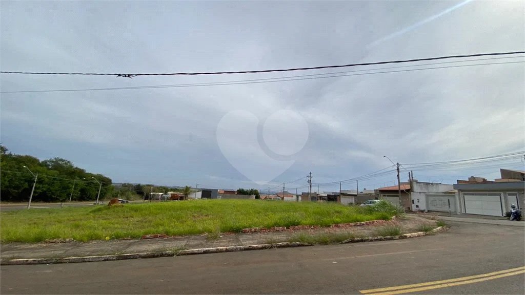 Quadra à venda na av. Rio das Pedras com 3.444 m² divido em 13 lotes bairro Altos do Taquaral