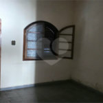Casa antiga a venda