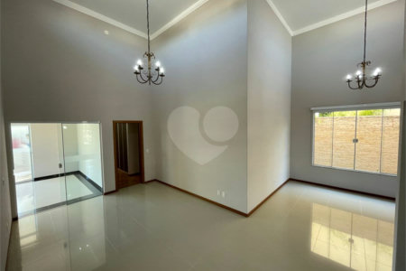 Casa de alto padrão, térrea no condomínio fechado Damha I em São Carlos.