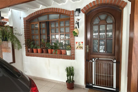 Casa à venda com 4 quartos, sendo 3 suítes, no condomínio Village Bahamas, São Paulo - SP