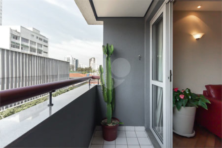 Apartamento - Mooca - 3 Quartos / 1 Suíte - 2 Vagas - Venda / Compra