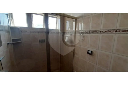 Apartamento - Bom Retiro - 3 dormitórios - 1 banheiro - 1 sala - 1 cozinha