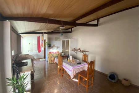 Casa térrea de 3 dormitórios