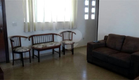 Casa Térrea à venda com 4 quartos, sendo 1 suíte,  em Jardim Citelli, São Carlos, SP