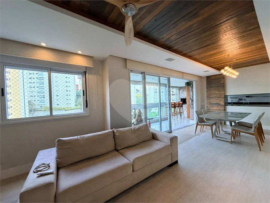 Apartamento à venda com 3 suítes em Vila Mariana, São Paulo, SP