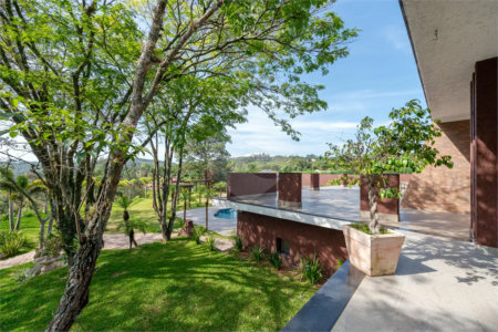 Casa à venda com 4 suítes no condomínio Vale da Santa Fé, Vinhedo - SP