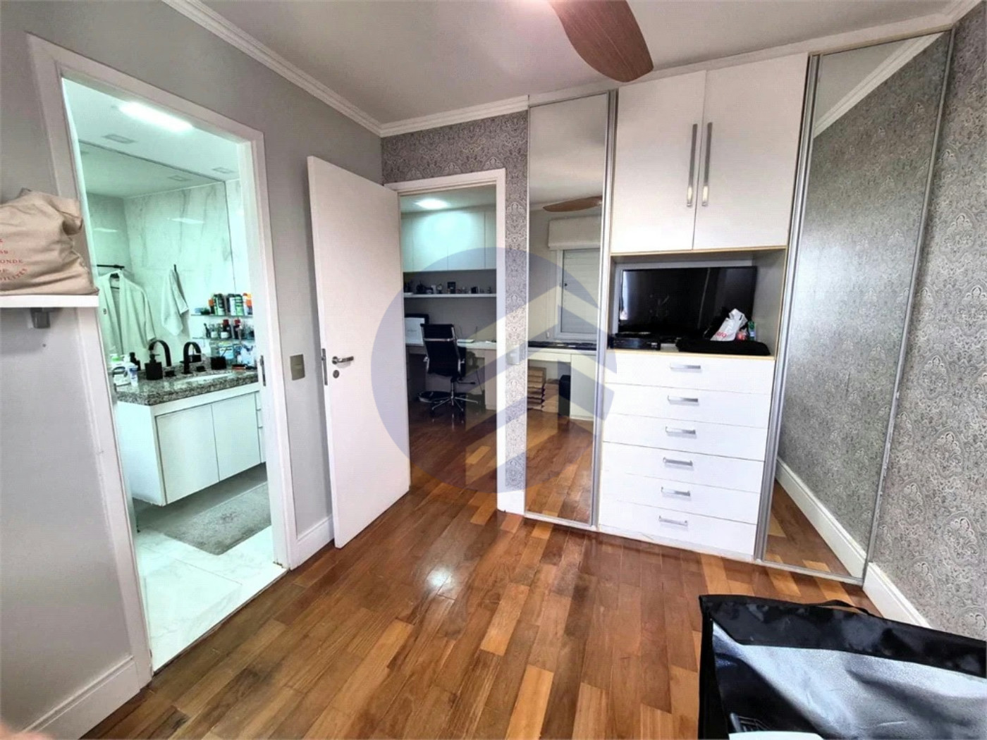Apartamento à venda com 3 quartos, sendo 3 suítes, em Lar São Paulo, São Paulo - SP