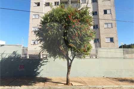 Apartamento a venda de 02 dormitórios