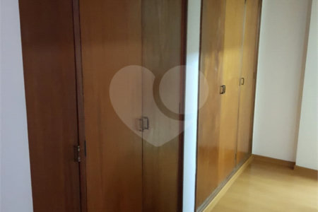 Apartamento no Edifício Winston Monteiro Ricetti