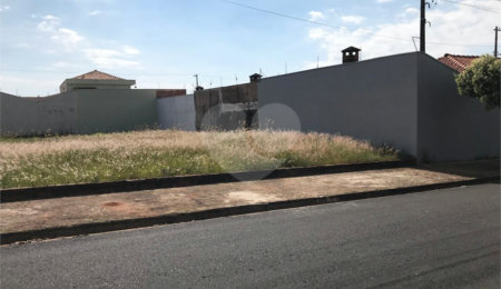 Terreno à venda em Jardim Bandeirantes, São Carlos, SP