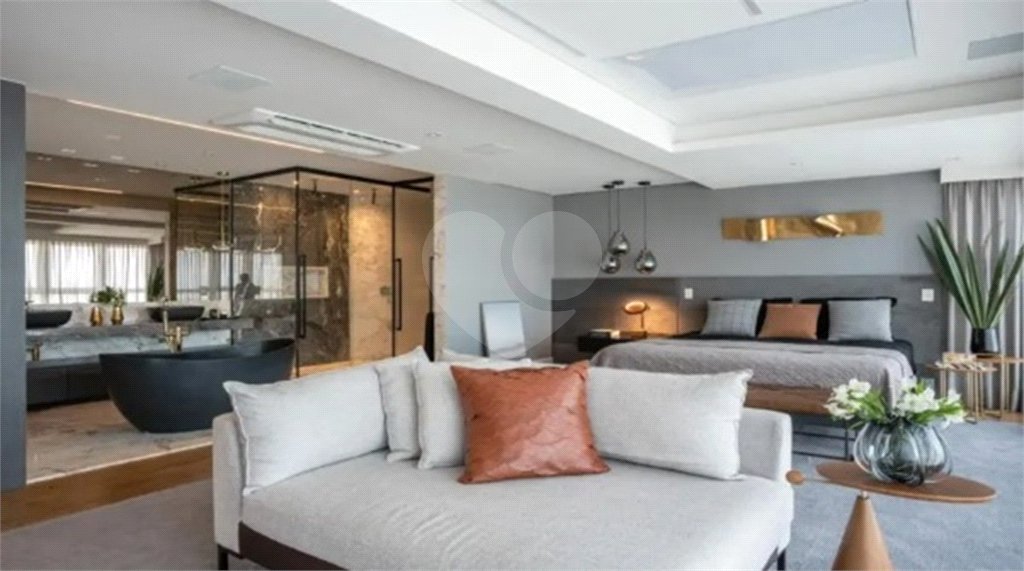 Deslumbrante apartamento duplex pronto para mudar no Itaim Bibi com 242M2, 2 suítes, 3 vagas