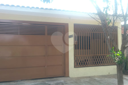 Casa térrea para venda ou locação no Santa Felícia.
