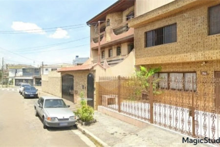 Casa com 124m² , 3 dormitórios , 4 vagas de garagem , à venda , na Vila Sacadura Cabral em Santo André.