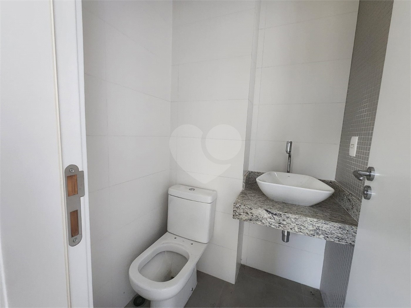 Sala comercial em frente ao Allianz Parque