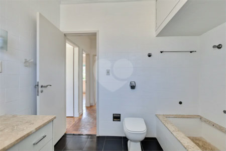 Casa de Vila à venda com 4 quartos, sendo 2 suítes, em Alto da Boa Vista, São Paulo, SP