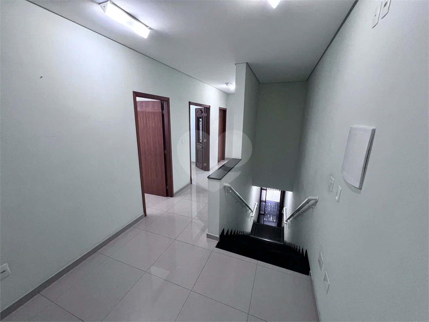 Prédio Comercial de Alto Padrão - 253m², 5 Salas, 5 banheiros , 3 Vagas , à venda na Moóca