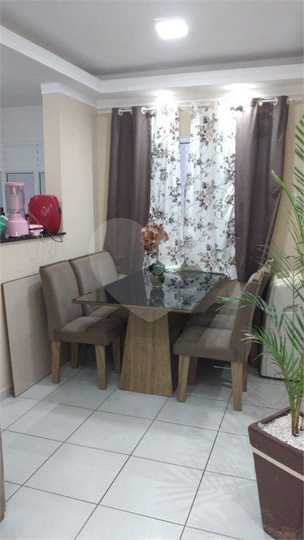 Lindo apartamento no Bosque dos Ipês .