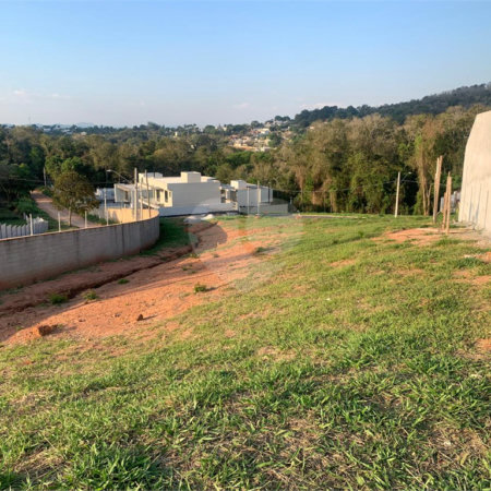 lindo lote de 587 metros no Condominio São Nicolau Rua sem saida - Dentro da Cidade de Atibaia, região nobre