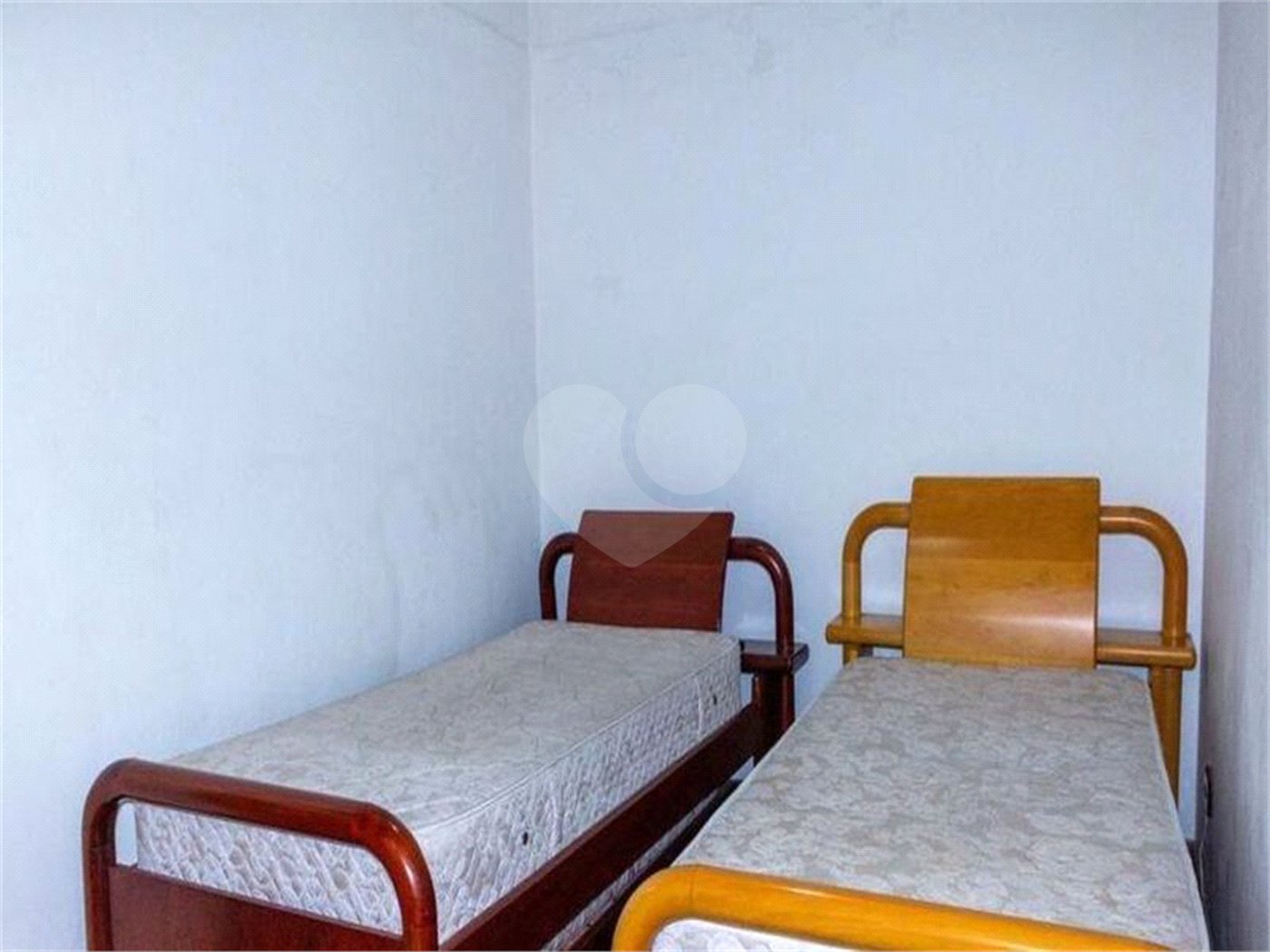Apartamento com 04 Dorm 04 Suítes 04 Vagas na Saúde para venda ou locação.
