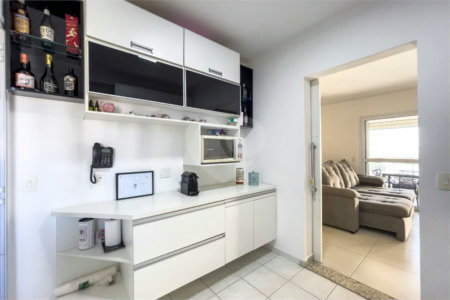Apartamento à venda com 3 quartos, sendo 1 suíte, em Santo Amaro, São Paulo, SP