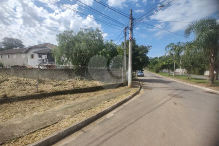 Terreno em Atibaia com 652 metros, pronto para construir no Jardim do Lago, aceita financiamento