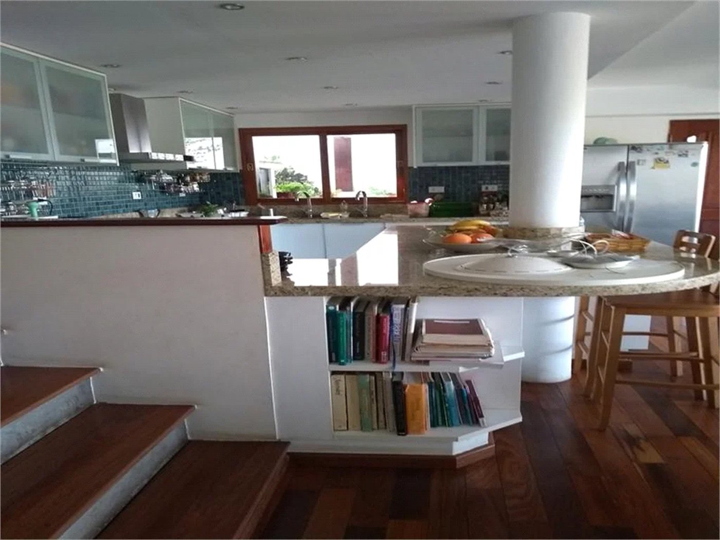 CASA ESTILO COLONIAL PODENDO SER UTILIZADO COMO AIRBNB