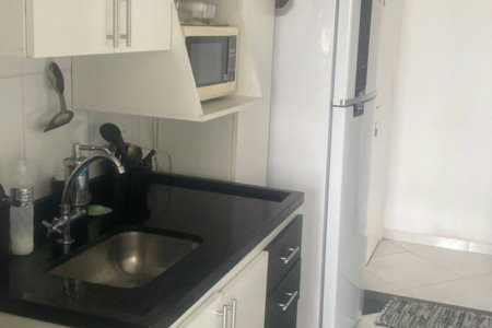 Apartamento aconchegante com 2 dormitórios, sendo 1 suíte, ao lado do Shopping Raposo!