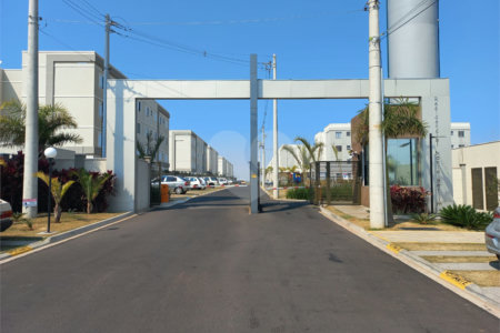 Apartamento no condomínio Monte Berlim