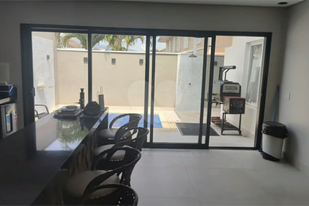 Sobrado de Alto Padrão com Piscina Aquecida, Energia Solar e Lazer Completo no Condominio Natura Village