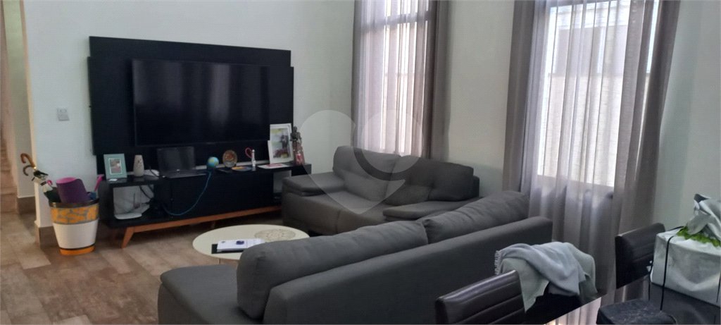 Luxuoso Sobrado com 4 Suítes