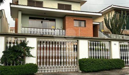 Casa à venda ou para alugar com 3 suítes em Palmas do Tremembé, São Paulo, SP