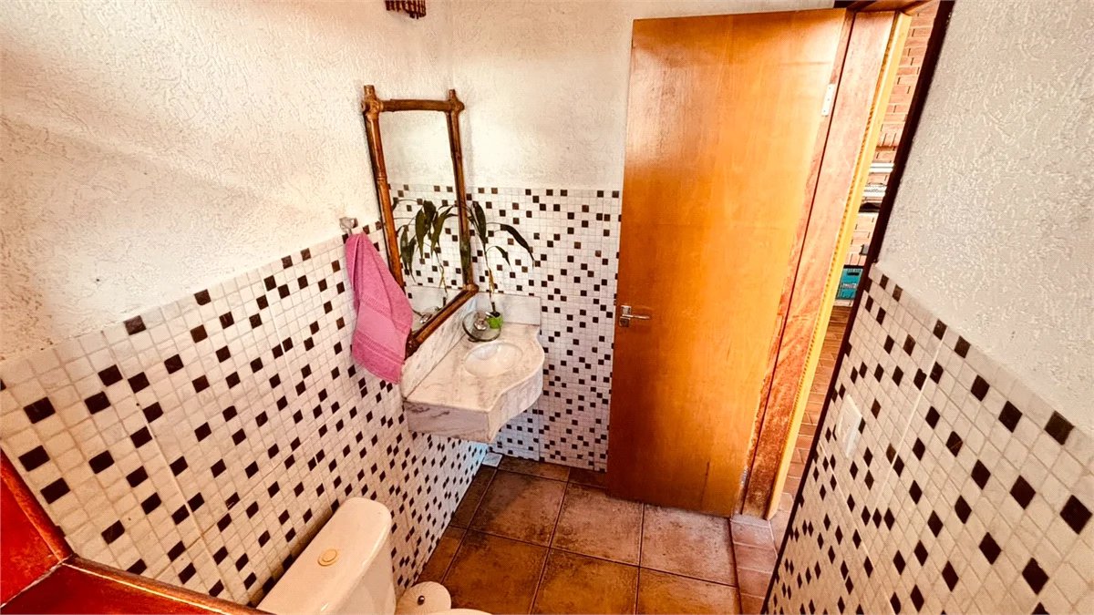 Sobrado à venda com 3 quartos, sendo 1 suíte,  em Chácara Recanto Verde, Cotia, SP