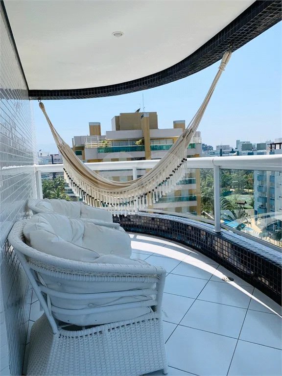 Apartamento à venda com 3 quartos, sendo 2 suítes,  em Riviera de São Lourenço, Bertioga, SP