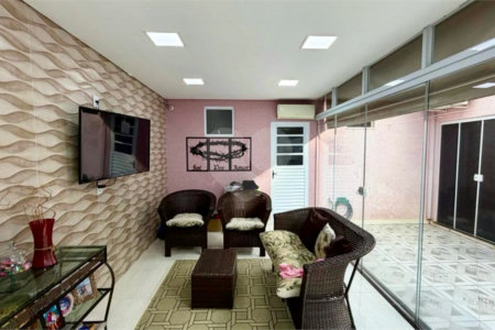 Casa à Venda – Parque Fehr