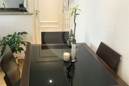Apartamento de 2 quartos à venda na Aclimação