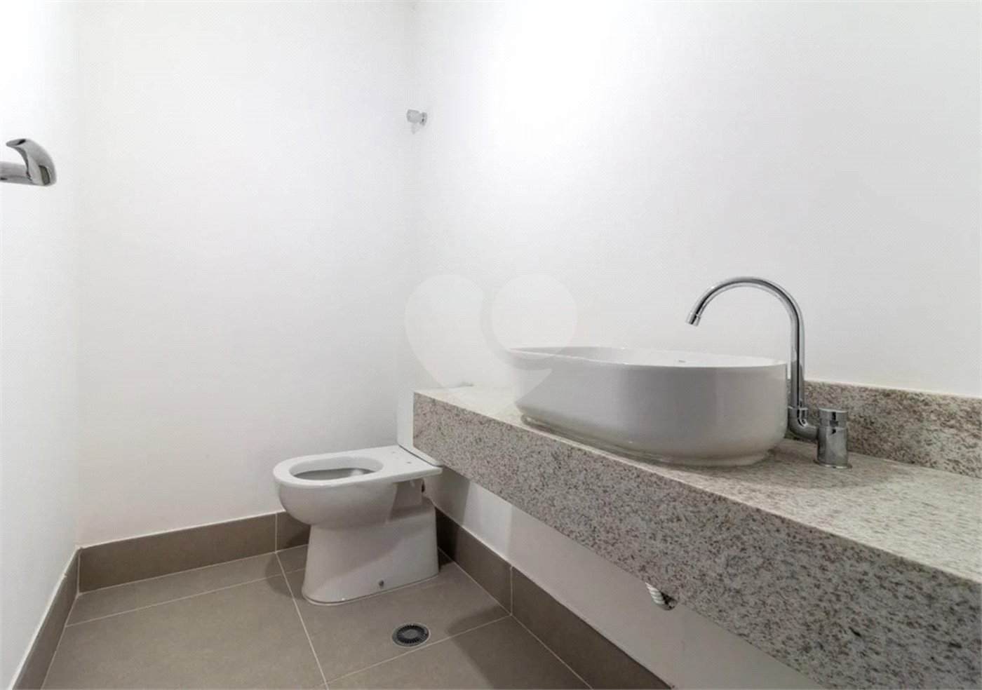 Loja nova com 100 m² para locação próximo ao metrô Chácara Klabin!!