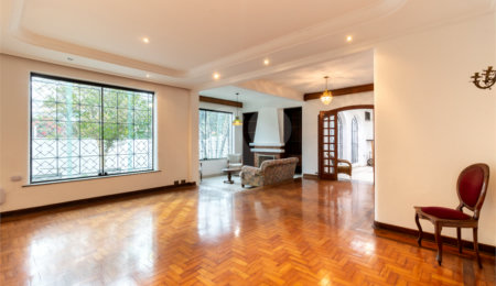 Casa Térrea à venda com 3 quartos, sendo 2 suítes,  em Jardim da Saúde, São Paulo, SP