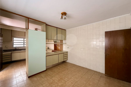 Sobrado à venda com 3 quartos, sendo 1 suíte, em Campo Belo, São Paulo, SP