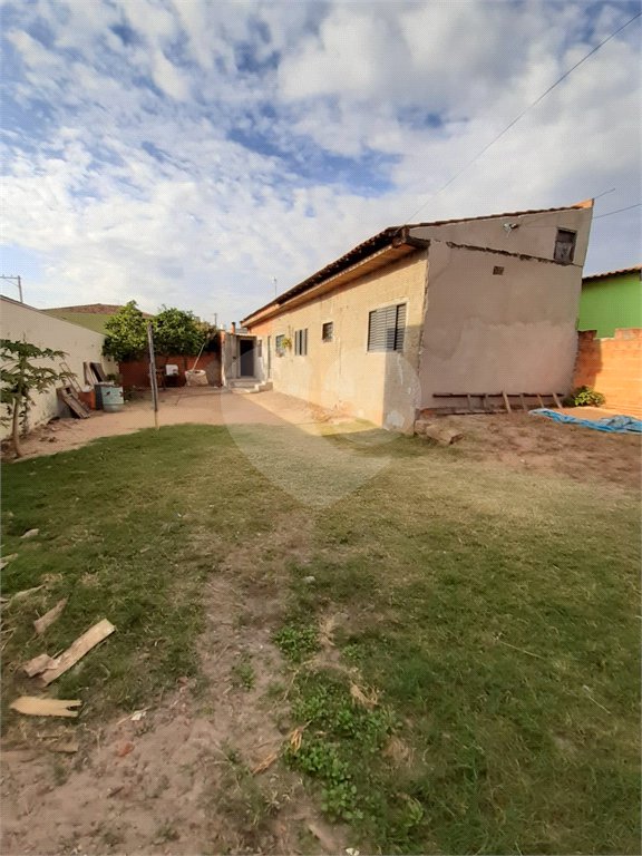 Casa no Antenor Garcia