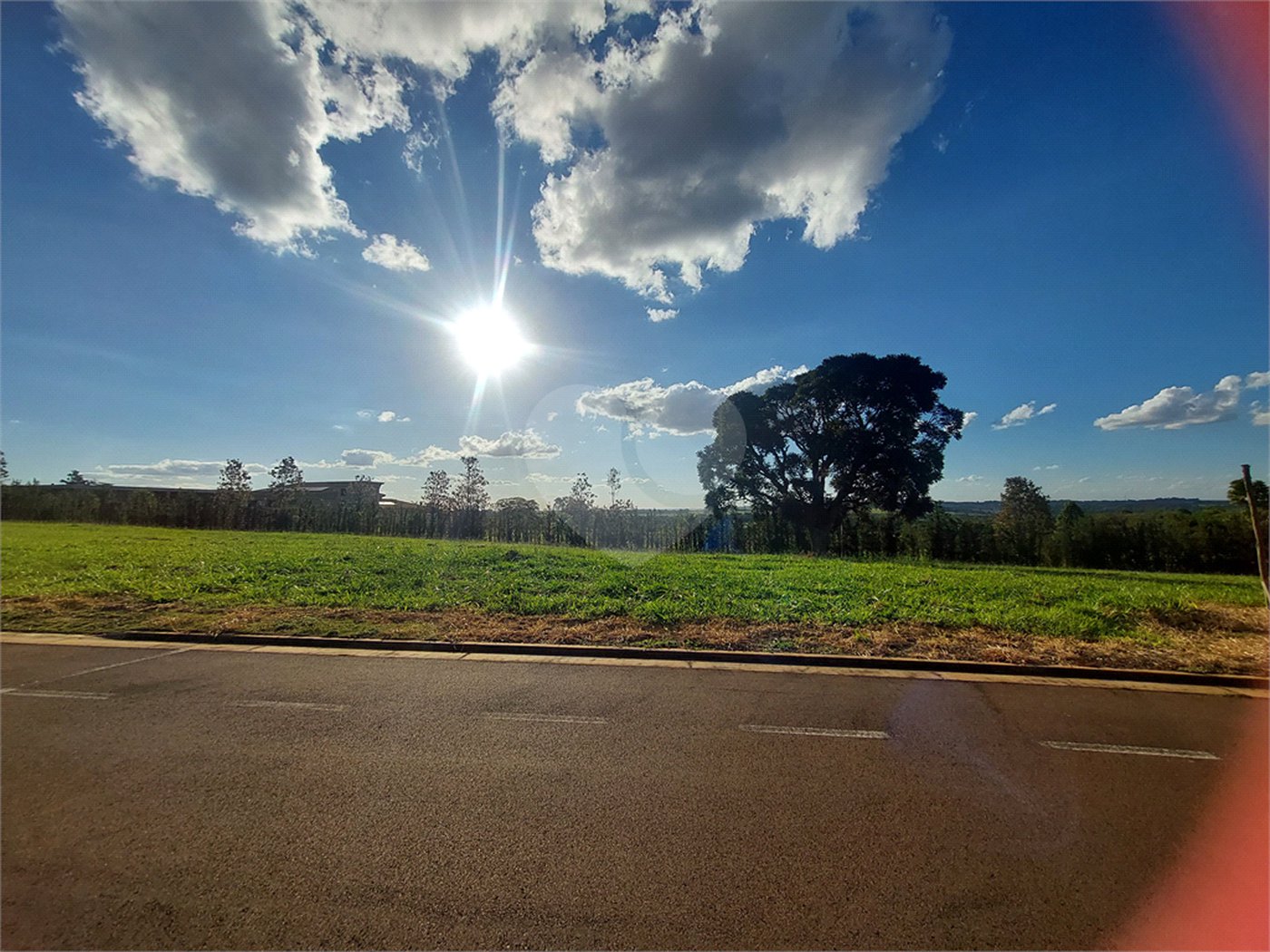 Terreno de 1400m² no Damha Golf com vista pro campo de Golf