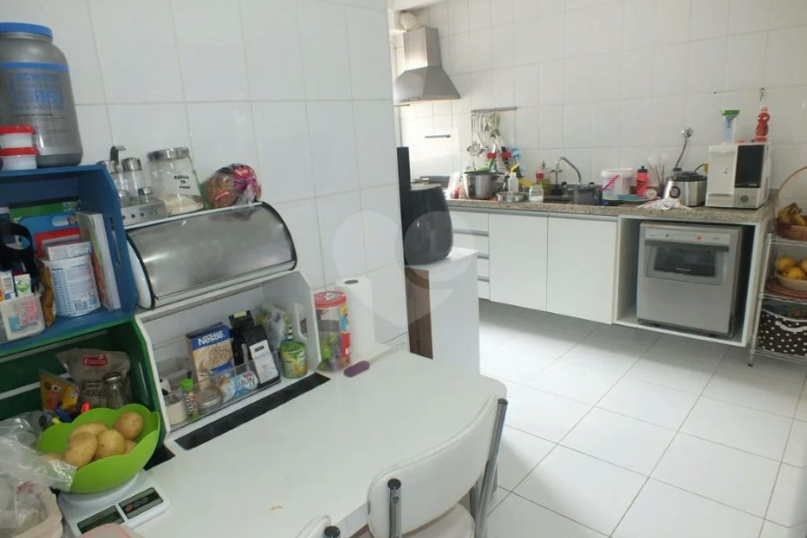 Apartamento com 03 suítes no Alto Da Boa Vista.