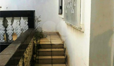 Sobrado à venda com 3 quartos em Vila Sacadura Cabral, Santo André, SP