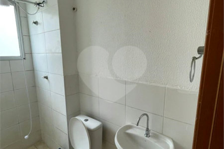 Apartamento no Condomínio Monte Everest.