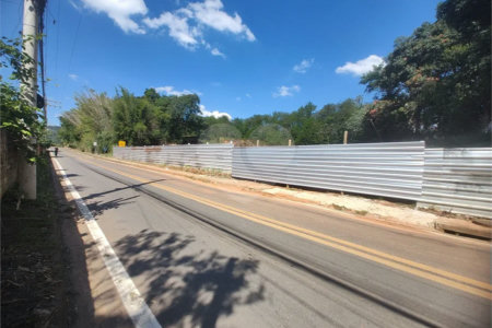 Terreno em Atibaia com 3.000 metros para locação, ótimo para transportadora, pátio de veículos, mecânica pesada