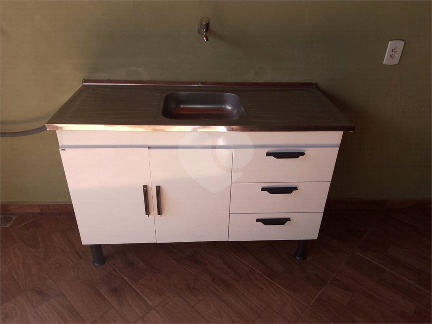 Casa a venda com 2 dormitorios sendo ! suite em iIbate