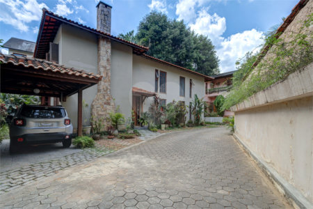 Casa à venda com 3 suítes no condomínio Canumá, São Paulo - SP