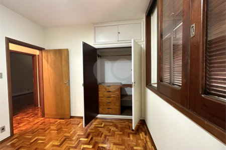 Casa térrea no Centro para venda ou locação