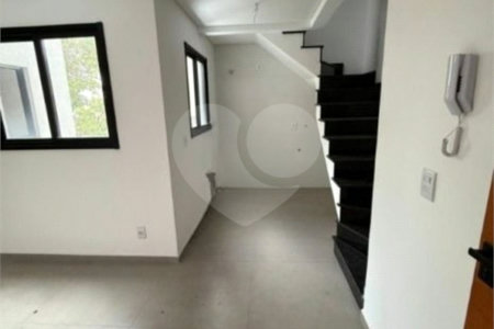 Apartamento com 81,88m², 2 dormitórios, 1 vaga, à venda no Parque Erasmo Assunção em Santo André.