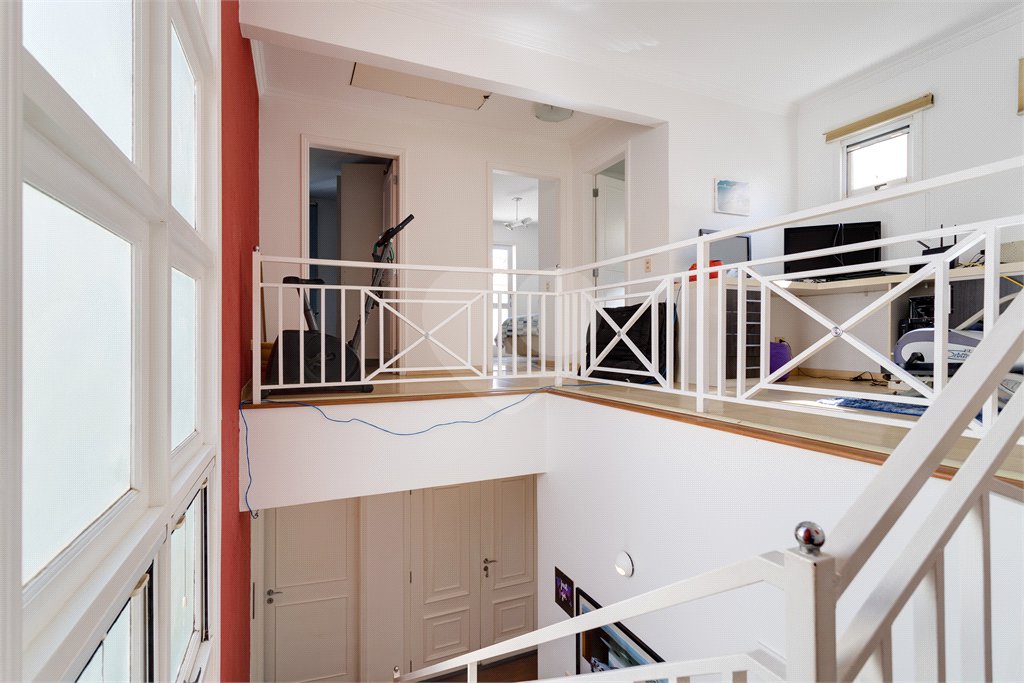 Casa à venda com 4 quartos, sendo 2 suítes, no condomínio Villa Franz Schubert, São Paulo - SP