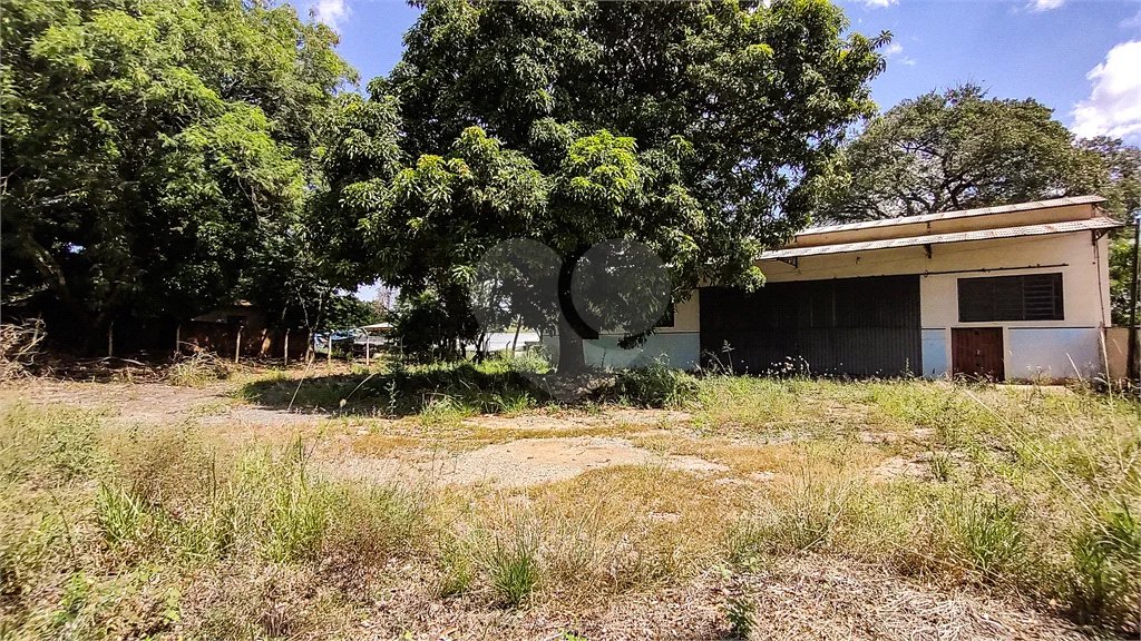 Barracão 700m² na entrada de São João da Boa Vista